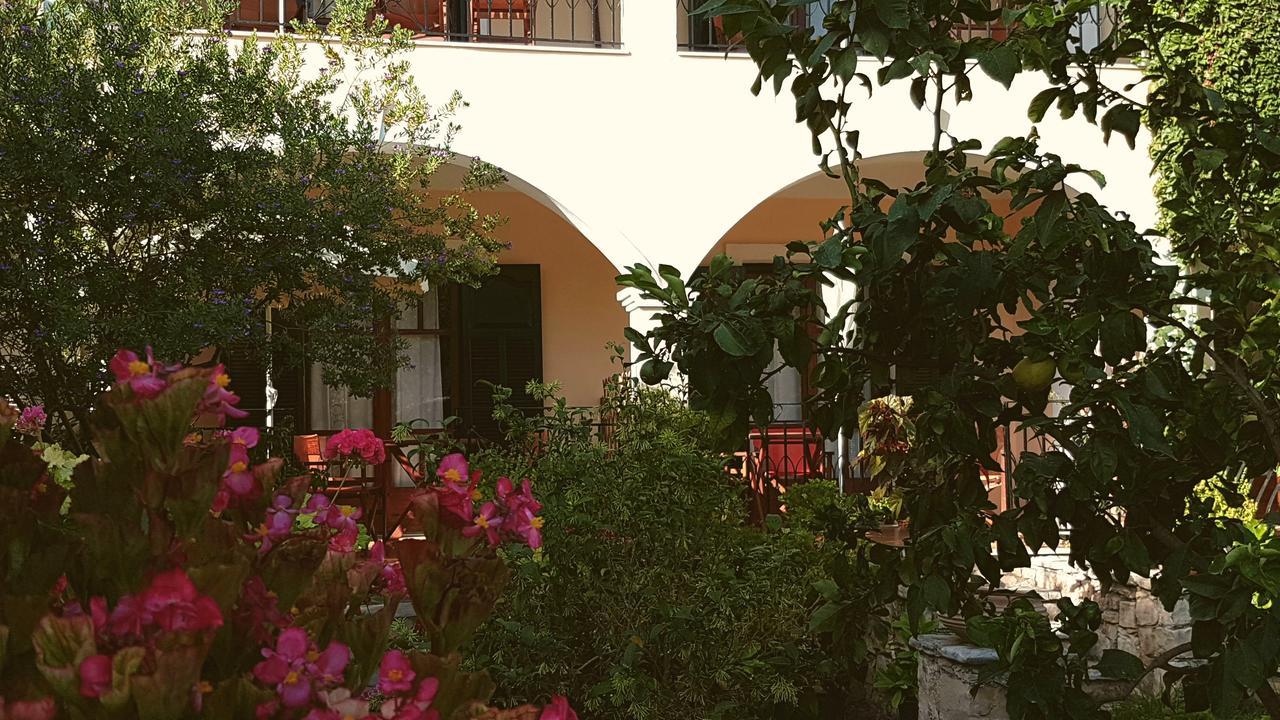 Castello Bellos Studios Keri Exterior foto